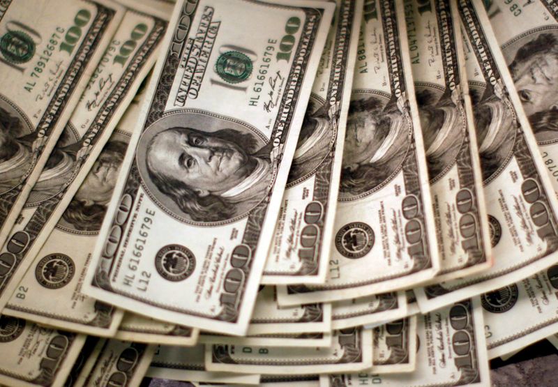 Emerging market FX to struggle against mighty U.S. dollar this year