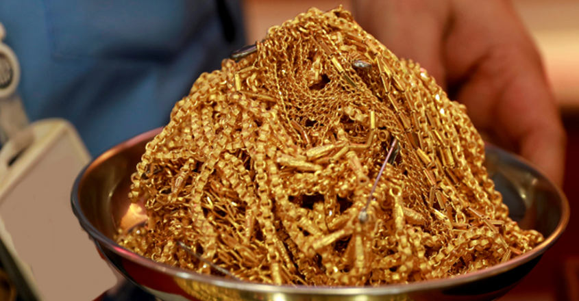 Gold drops to 4-month low on Covid vaccine hope, signs of economic recovery